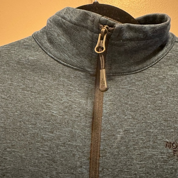 The North Face Men’s Small Black/Blue Full-Zip Light Weight Jacket - Picture 3 of 8